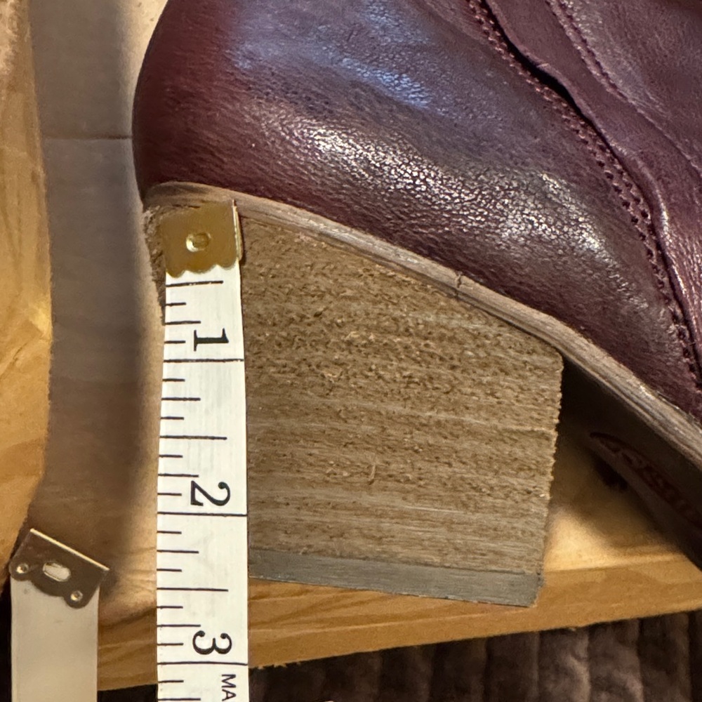 Sofft Women's brown leather Ankle Boots - Picture 9 of 9